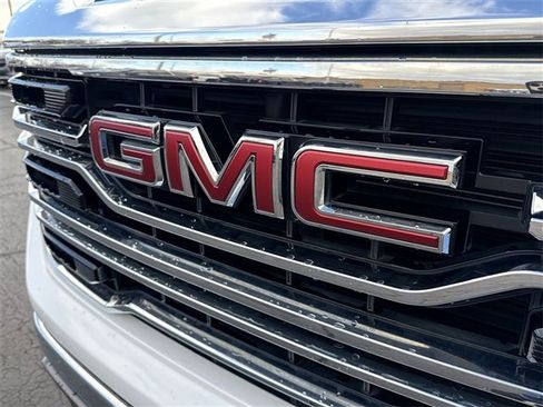 Used 2023 GMC Sierra 1500 SLT w/ SLT Premium Package image 31