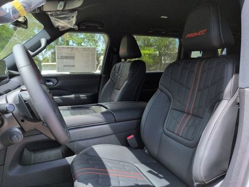 New 2026 Nissan Armada PRO-4X AWD/4WD image 15