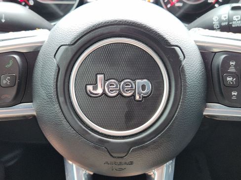 Used 2022 Jeep Wrangler Unlimited Rubicon w/ Xtreme Recon 35" Tire Package AWD/4WD image 39