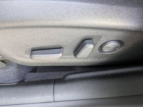 Used 2019 Kia Sorento EX image 21