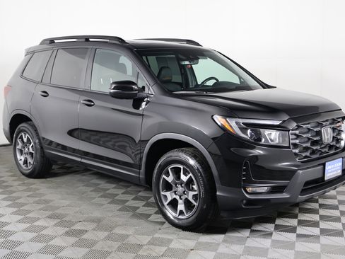 Used 2022 Honda Passport TrailSport image 4