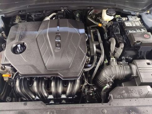 Used 2025 Kia Sportage LX image 36