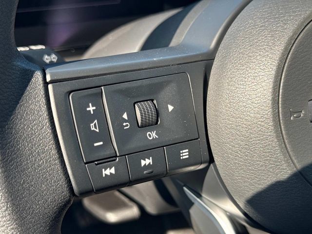 New 2027 Nissan Kicks SV w/ Cold Weather Package FWD image 24
