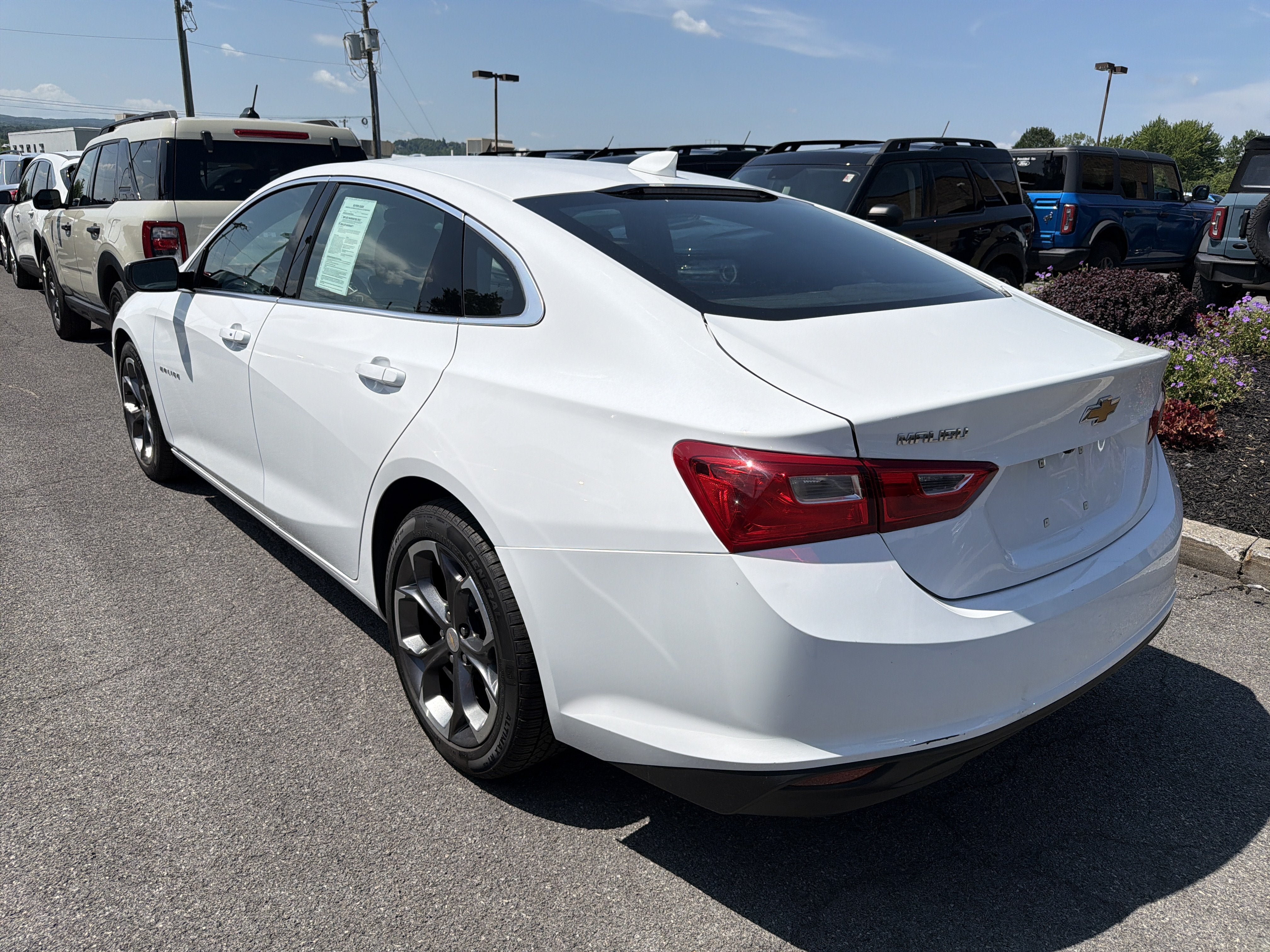 Used 2023 Chevrolet Malibu LT FWD image 4