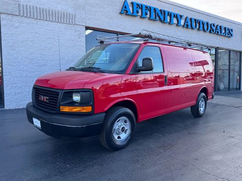 Used 2015 GMC Savana 3500 image 3