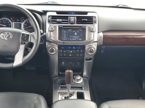 Used 2018 Toyota 4Runner Limited image 15