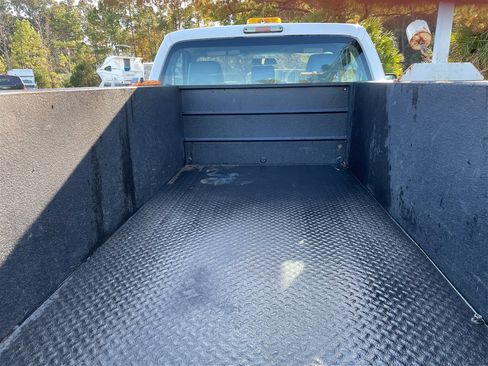 Used 2015 Ford F250 XL w/ Power Equipment Group image 37