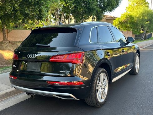 Used 2019 Audi Q5 Prestige w/ Prestige Package image 8