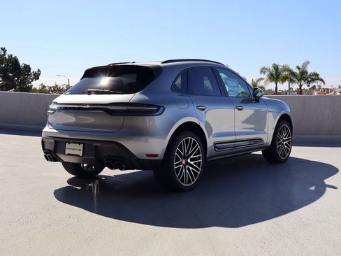 New 2026 Porsche Macan image 9