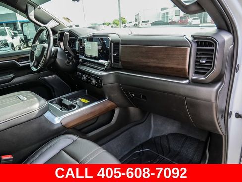 Used 2024 Chevrolet Silverado 2500 High Country w/ High Country Premium Package AWD/4WD image 17