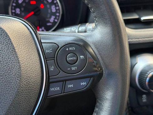 Used 2020 Toyota RAV4 XLE Premium AWD/4WD image 21