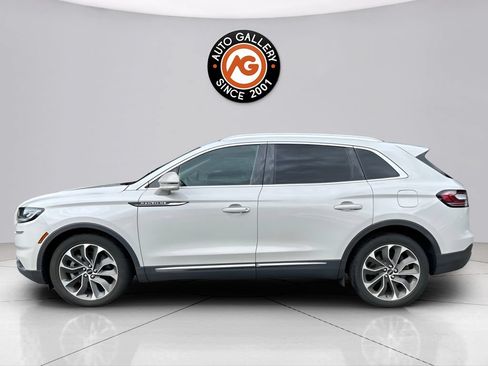 Used 2023 Lincoln Nautilus Reserve w/ Luxury Package AWD/4WD image 5