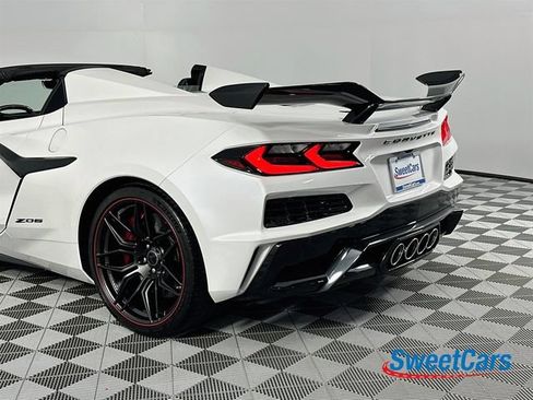 Used 2023 Chevrolet Corvette Z06 RWD image 54