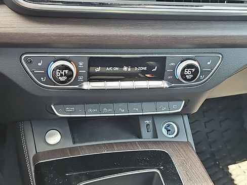 Used 2025 Audi Q5 Prestige AWD/4WD image 7