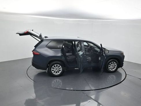 Used 2025 Toyota Grand Highlander AWD image 50