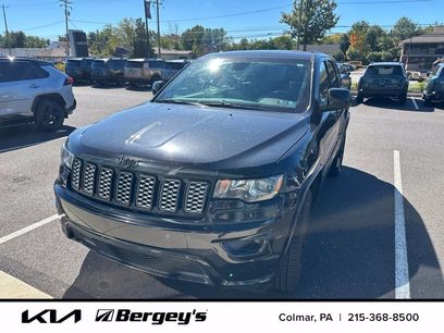 Used 2017 Jeep Grand Cherokee Altitude
