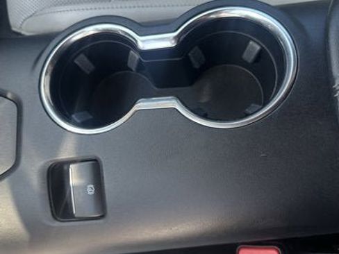 Used 2024 Ford Mustang Premium image 21