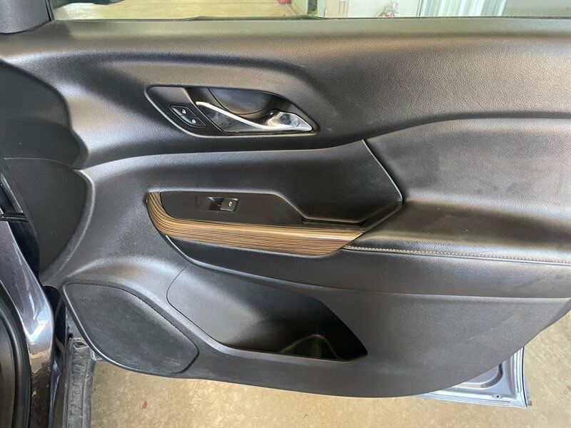 Used 2018 GMC Acadia SLE AWD/4WD image 22