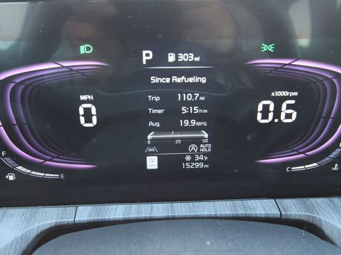 Used 2024 Kia Telluride EX w/ EX Captain's Chair Package image 46