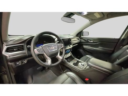 Used 2023 GMC Acadia SLT image 10
