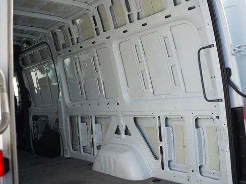 Used 2023 Mercedes-Benz Sprinter 2500 image 13