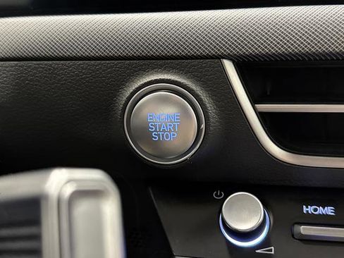 Used 2025 Hyundai Sonata Limited image 23