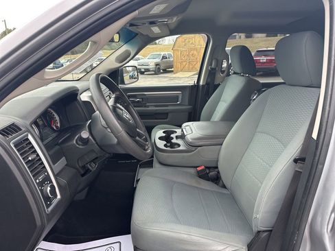 Used 2019 RAM 1500 Classic SLT image 16