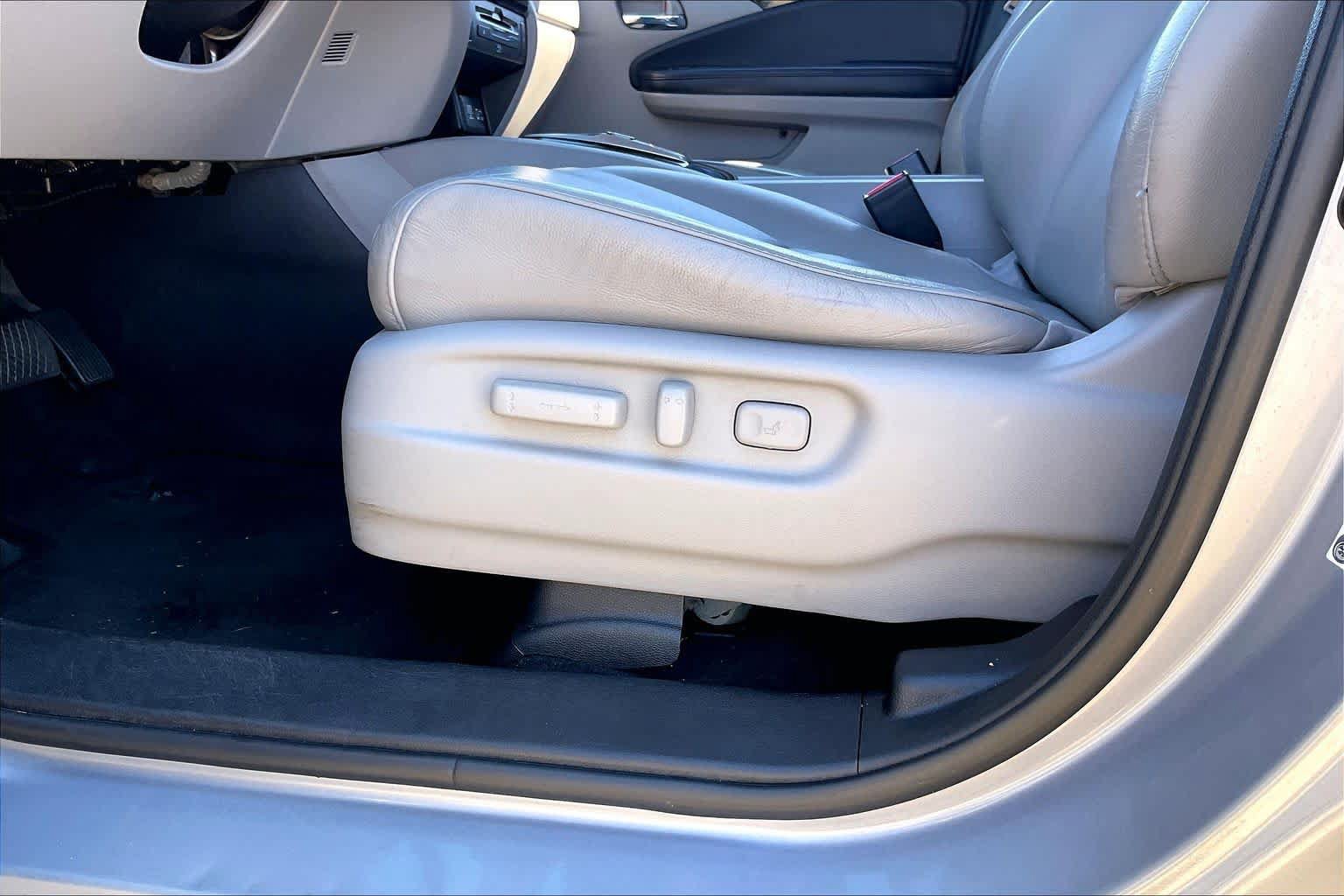 Used 2019 Honda Pilot Touring image 36