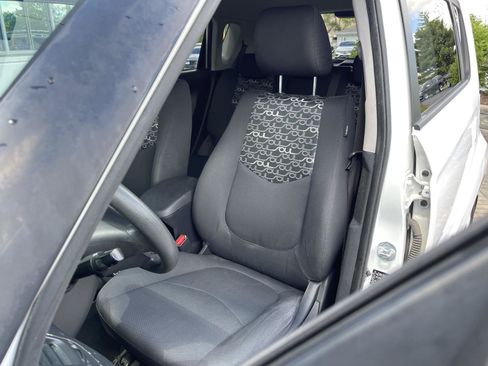 Used 2010 Kia Soul + FWD image 12