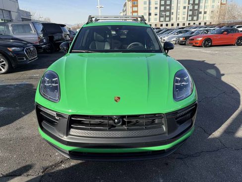 Used 2023 Porsche Macan GTS image 3