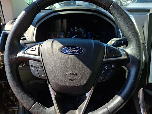 Used 2022 Ford Edge Titanium AWD/4WD image 20
