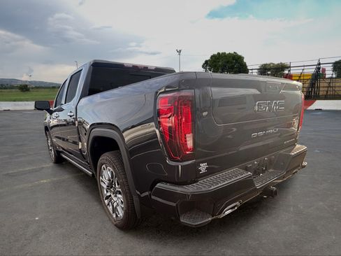 Used 2026 GMC Sierra 1500 Denali Ultimate AWD/4WD image 4
