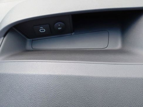 New 2025 Ford Transit 250 148 Medium Roof image 33