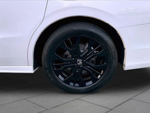 Used 2025 Honda Odyssey Sport-L image 10