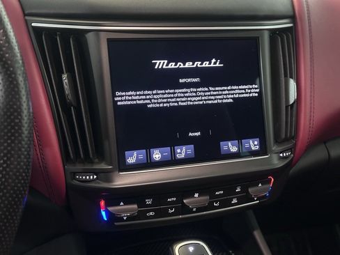 Used 2022 Maserati Levante Modena S image 19