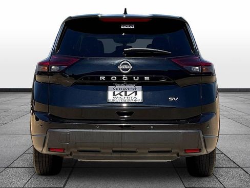 Used 2024 Nissan Rogue SV FWD image 4