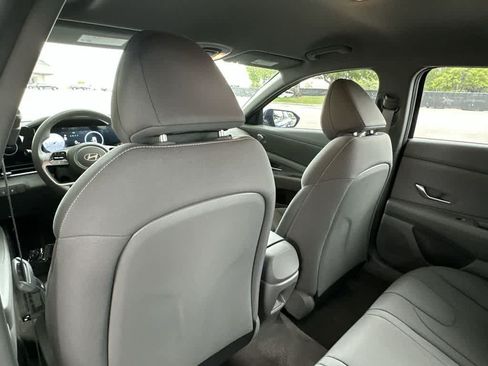 Used 2024 Hyundai Elantra SEL FWD image 13