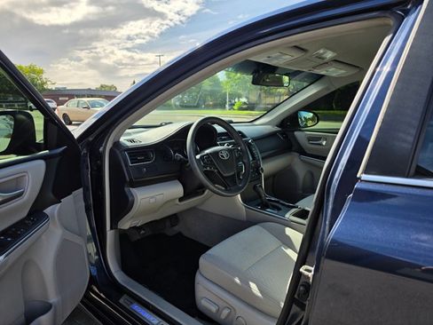 Used 2016 Toyota Camry LE FWD image 21