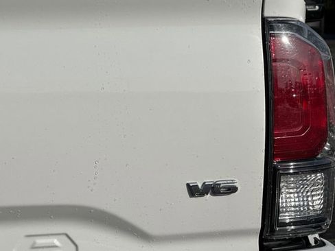 Used 2022 Toyota Tacoma Limited image 51