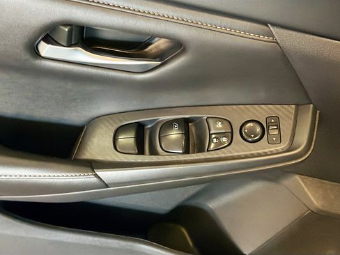Used 2024 Nissan Sentra SV FWD image 15