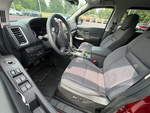 Used 2024 Nissan Frontier SV w/ SV Convenience Package AWD/4WD image 11