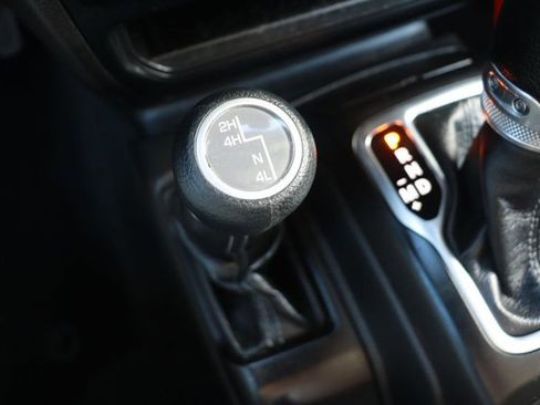 Used 2024 Jeep Wrangler Sport S image 17