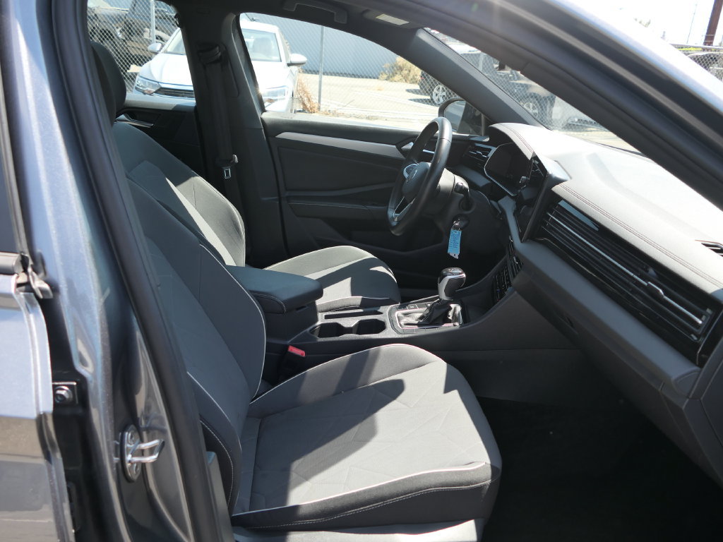 Used 2025 Volkswagen Jetta Sport FWD image 26