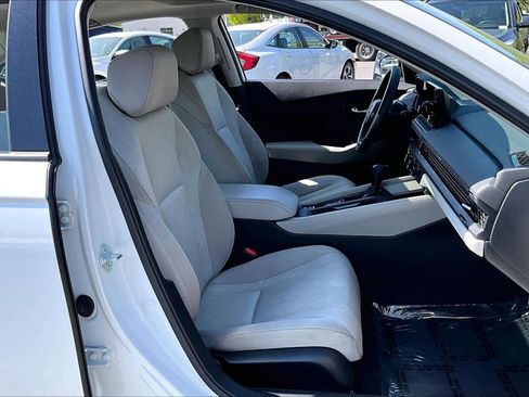 Used 2023 Honda Accord EX image 12