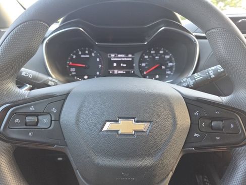 Used 2023 Chevrolet TrailBlazer LT AWD/4WD image 23
