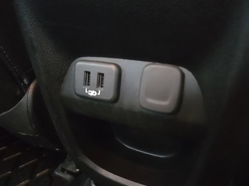 Used 2019 Chevrolet Colorado ZR2 image 92