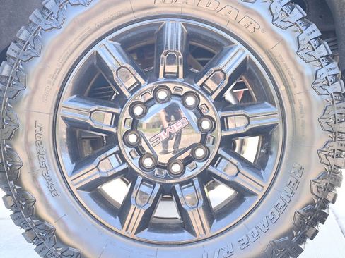 Used 2024 GMC Sierra 2500 AT4 w/ AT4 Premium Plus Package AWD/4WD image 36