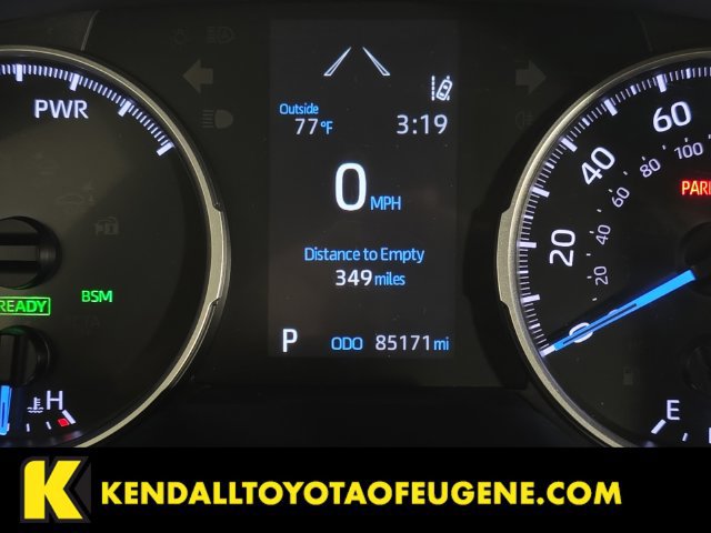 Used 2022 Toyota RAV4 LE AWD/4WD image 16