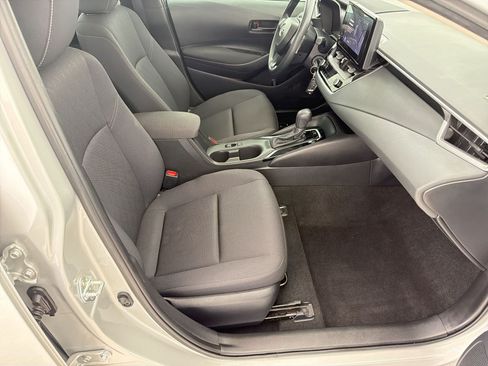 Used 2024 Toyota Corolla LE FWD image 27