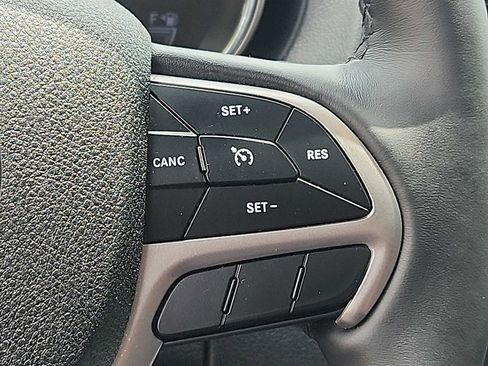 Certified 2018 Jeep Grand Cherokee Limited AWD/4WD image 22